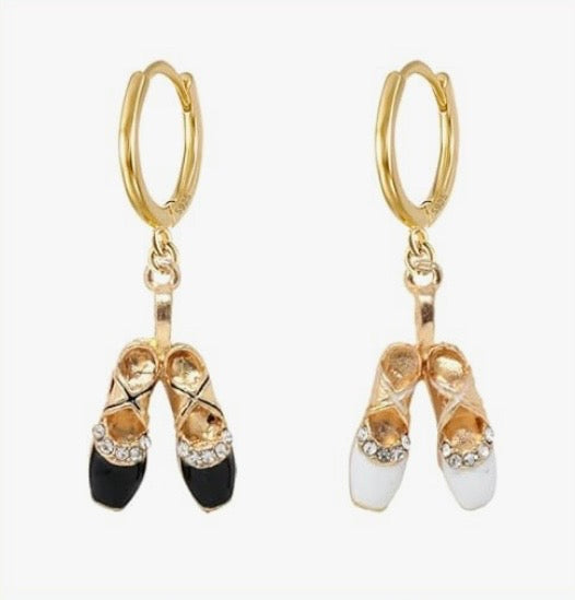 Mini Huggies with Pointe Shoes