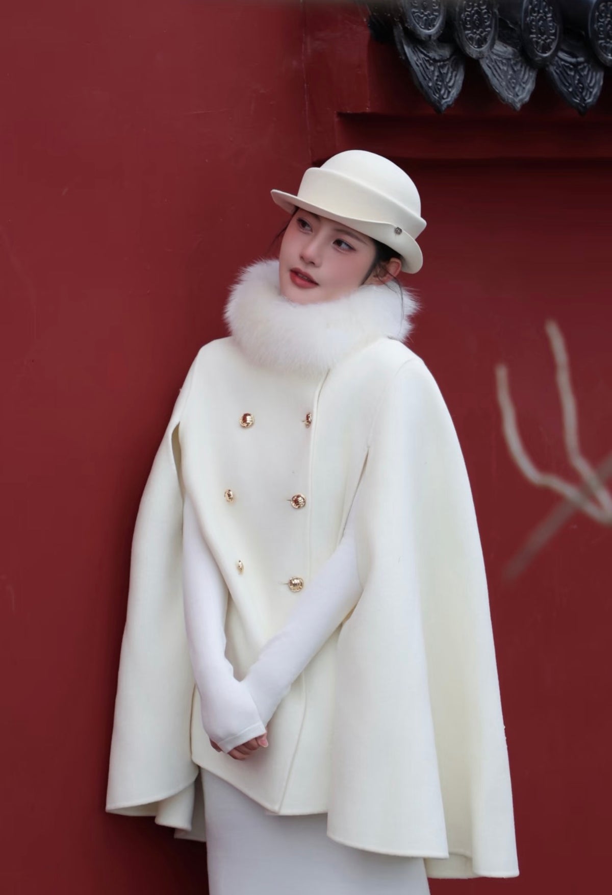 Odette Bouclé Cape